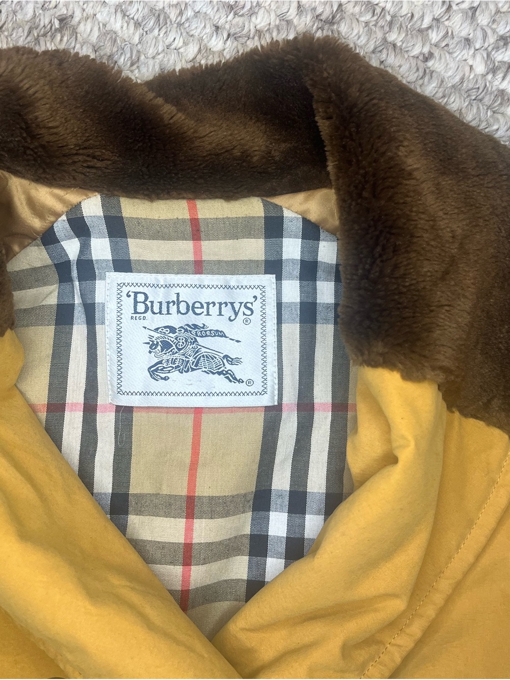 Vintage Burberry Women's Mustard Double-Breasted Trench Coat - size 8 (40) - Picture 13 of 13